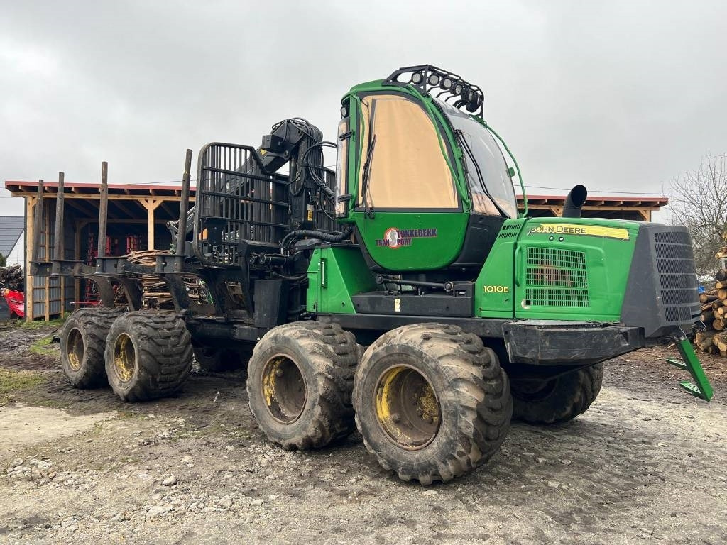John Deere 1010 E - Autocargador: foto 2 John Deere 1010 E - Autocargador: foto 2