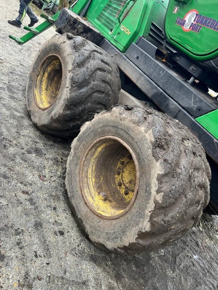 Autocargador John Deere 1010 E: foto 17 Autocargador John Deere 1010 E: foto 17