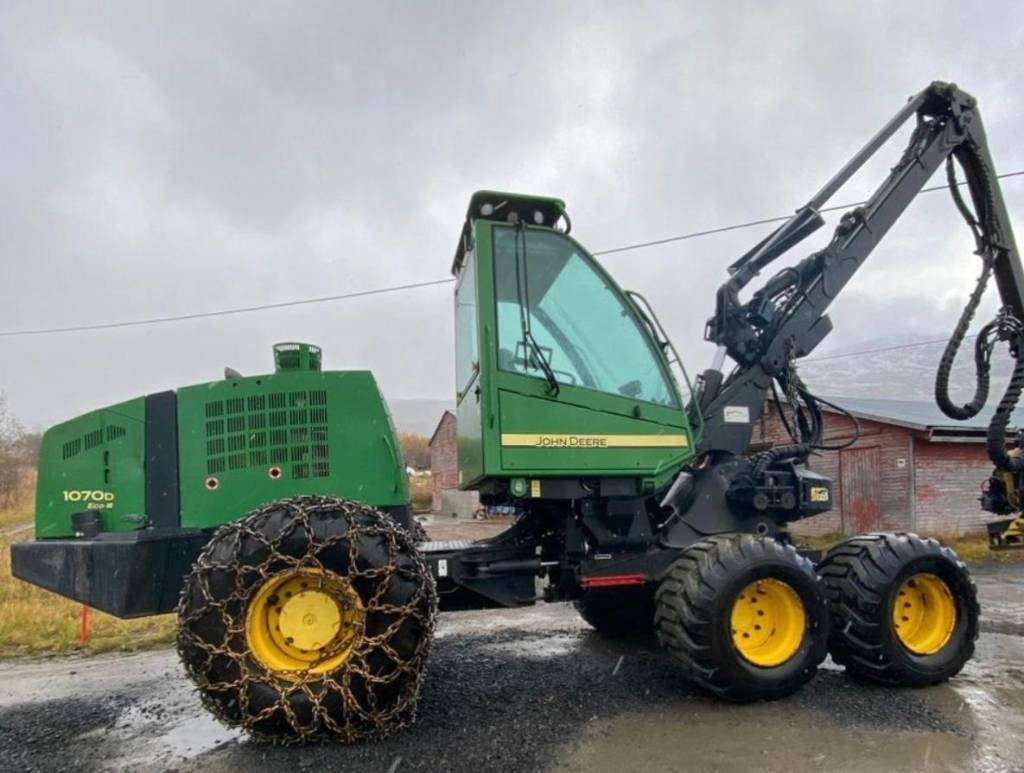John Deere 1070 D - Procesadora forestal: foto 1 John Deere 1070 D - Procesadora forestal: foto 1