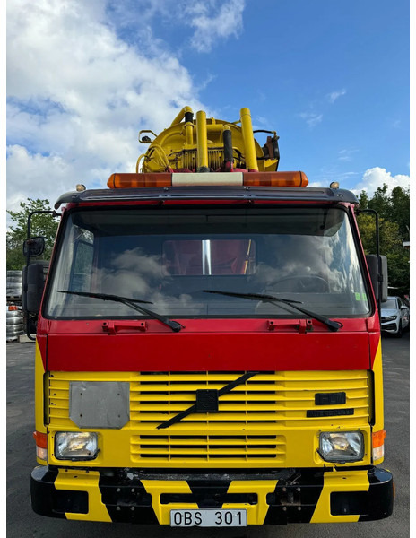 Volvo FL 10.320 12m3 Sludge / Vacuum & High Pressure-Truck, YM: 1990 - Limpieza de alcantarillado: foto 2 Volvo FL 10.320 12m3 Sludge / Vacuum & High Pressure-Truck, YM: 1990 - Limpieza de alcantarillado: foto 2