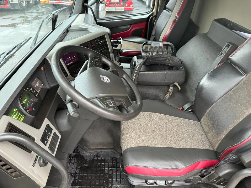 Camión caja abierta, Camión grúa Volvo FM 11.330 4x2, Flatbed-truck with 18t/m Crane, 2014: foto 14 Camión caja abierta, Camión grúa Volvo FM 11.330 4x2, Flatbed-truck with 18t/m Crane, 2014: foto 14