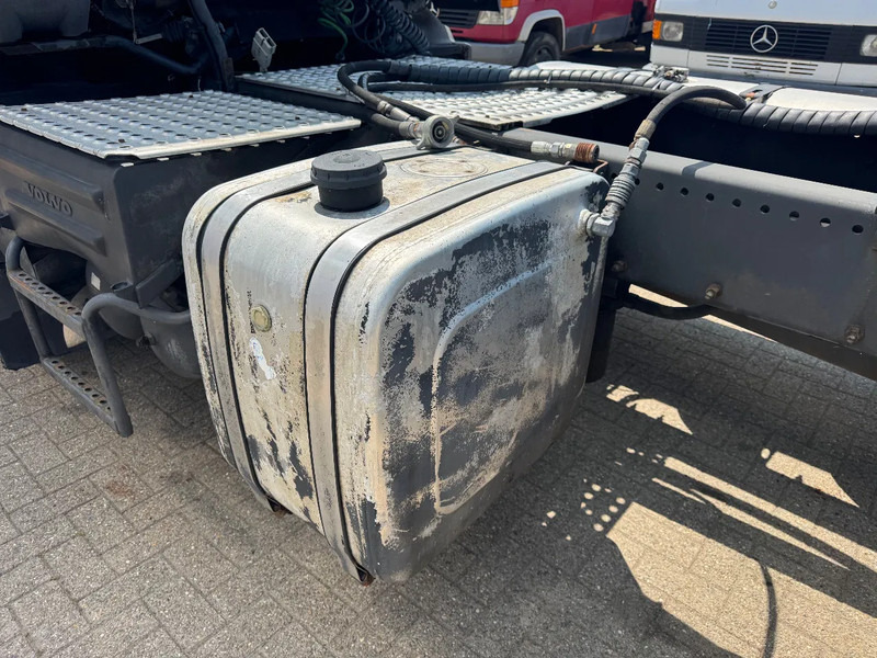 Cabeza tractora Volvo FM 300 **EURO 3-BELGIAN TRUCK-I SHIFT-PTO**: foto 11