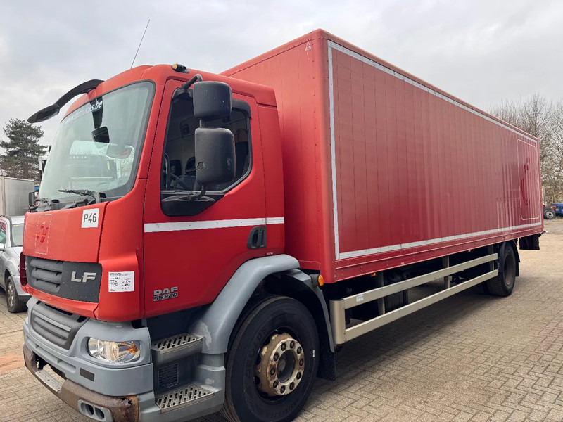 DAF LF 55.220 **18,6TON-MANUAL GEARBOX-BELGIAN TRUCK** - Camión caja cerrada: foto 1 DAF LF 55.220 **18,6TON-MANUAL GEARBOX-BELGIAN TRUCK** - Camión caja cerrada: foto 1