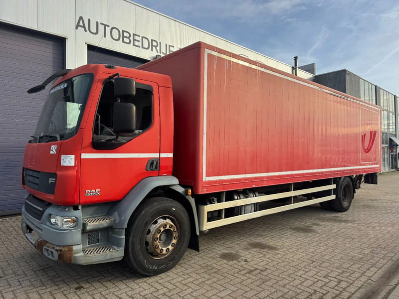DAF LF 55.220 **MANUAL GEARBOX-BELGIAN TRUCK** - Camión caja cerrada: foto 1 DAF LF 55.220 **MANUAL GEARBOX-BELGIAN TRUCK** - Camión caja cerrada: foto 1