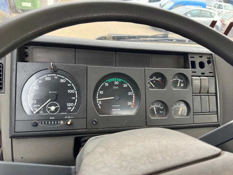 Camión volquete Iveco Eurocargo **80E18-TIPPER**: foto 17 Camión volquete Iveco Eurocargo **80E18-TIPPER**: foto 17