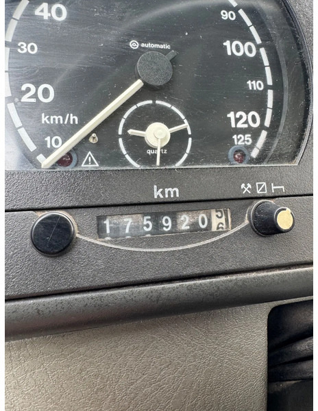 Camión volquete Iveco Eurocargo **80E18-TIPPER**: foto 14 Camión volquete Iveco Eurocargo **80E18-TIPPER**: foto 14