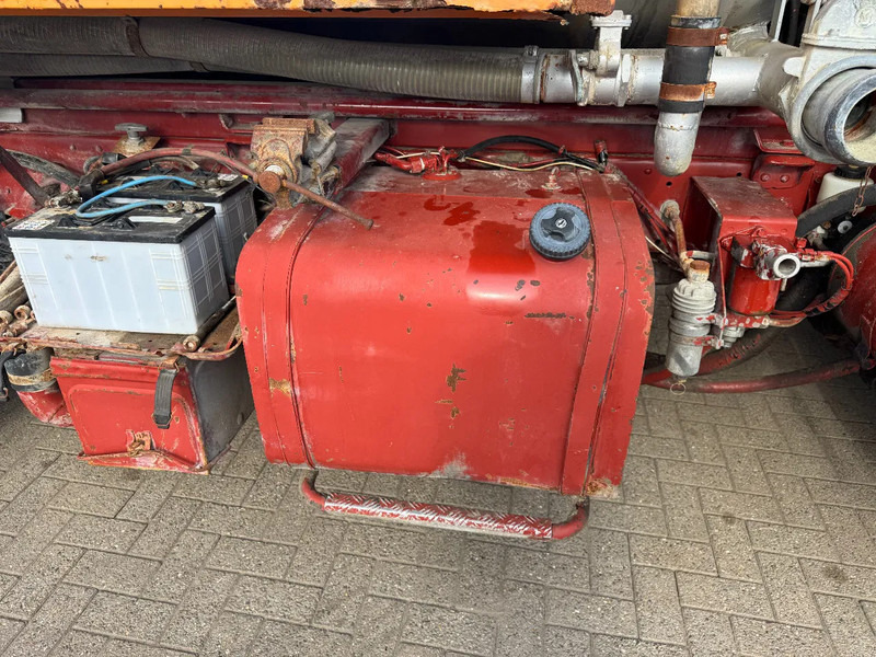 Limpieza de alcantarillado Iveco Turbotech **VACUMTRUCK-HYDROCUREUR**: foto 9