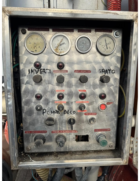 Limpieza de alcantarillado Iveco Turbotech **VACUMTRUCK-HYDROCUREUR**: foto 12