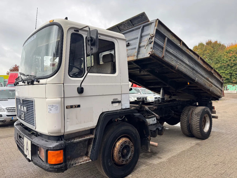 MAN 19.272 **6CYL-FULL STEEL-GERMAN TRUCK** - Camión volquete: foto 1 MAN 19.272 **6CYL-FULL STEEL-GERMAN TRUCK** - Camión volquete: foto 1