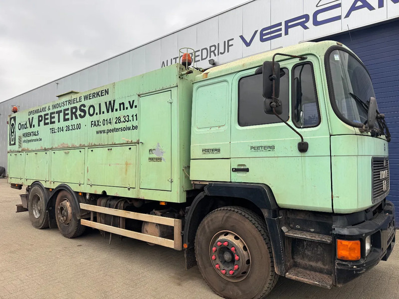 MAN 26.272 **5CYL-6X2-BELGIAN TRUCK** - Camión caja cerrada: foto 1 MAN 26.272 **5CYL-6X2-BELGIAN TRUCK** - Camión caja cerrada: foto 1