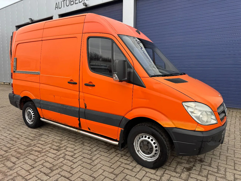 Mercedes-Benz Sprinter 310 310 - Furgón: foto 3 Mercedes-Benz Sprinter 310 310 - Furgón: foto 3