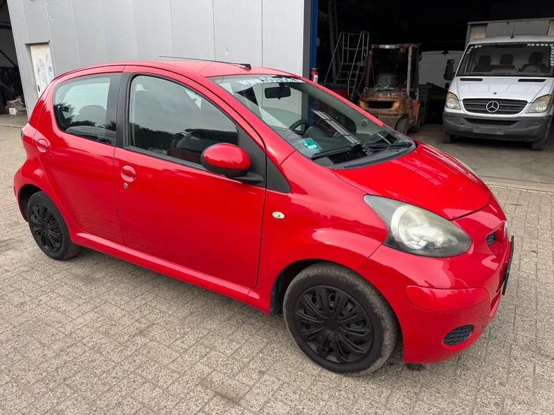 Toyota Aygo **5DOORS-BELGIAN CAR** - Hatchback: foto 3 Toyota Aygo **5DOORS-BELGIAN CAR** - Hatchback: foto 3