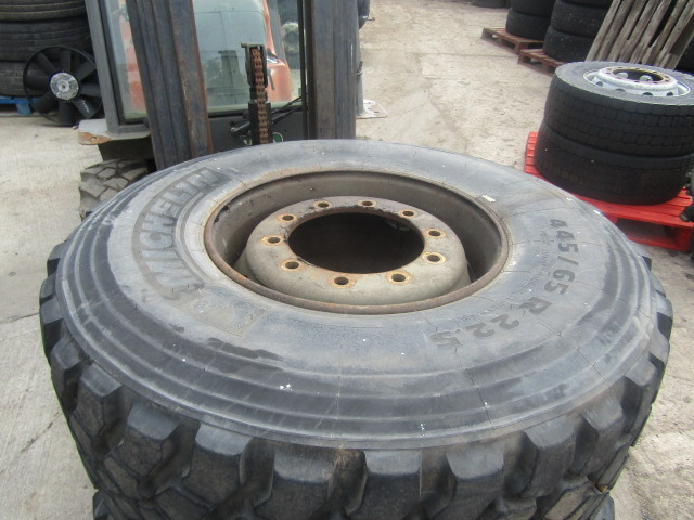 465/65/22.5 MICHELIN TRACK GRIP TYRE WITH RIM - Neumático para Camión: foto 2 465/65/22.5 MICHELIN TRACK GRIP TYRE WITH RIM - Neumático para Camión: foto 2