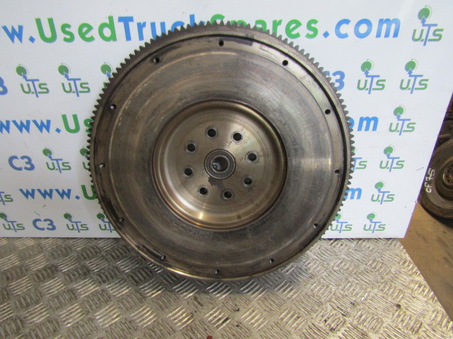 DAF LF 45 EURO 5 FLYWHEEL P/NO 5258810 - Volante de inercia para Camión: foto 1 DAF LF 45 EURO 5 FLYWHEEL P/NO 5258810 - Volante de inercia para Camión: foto 1