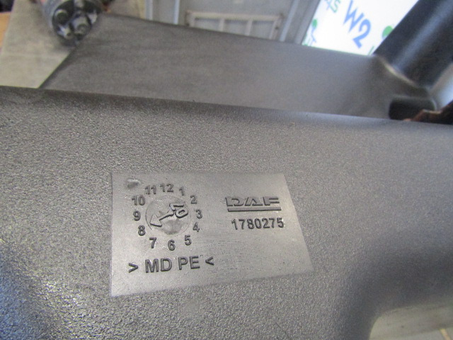 DAF XF 105 AD BLUE TANK P/NO 1780275 - Depósito de combustible para Camión: foto 2 DAF XF 105 AD BLUE TANK P/NO 1780275 - Depósito de combustible para Camión: foto 2