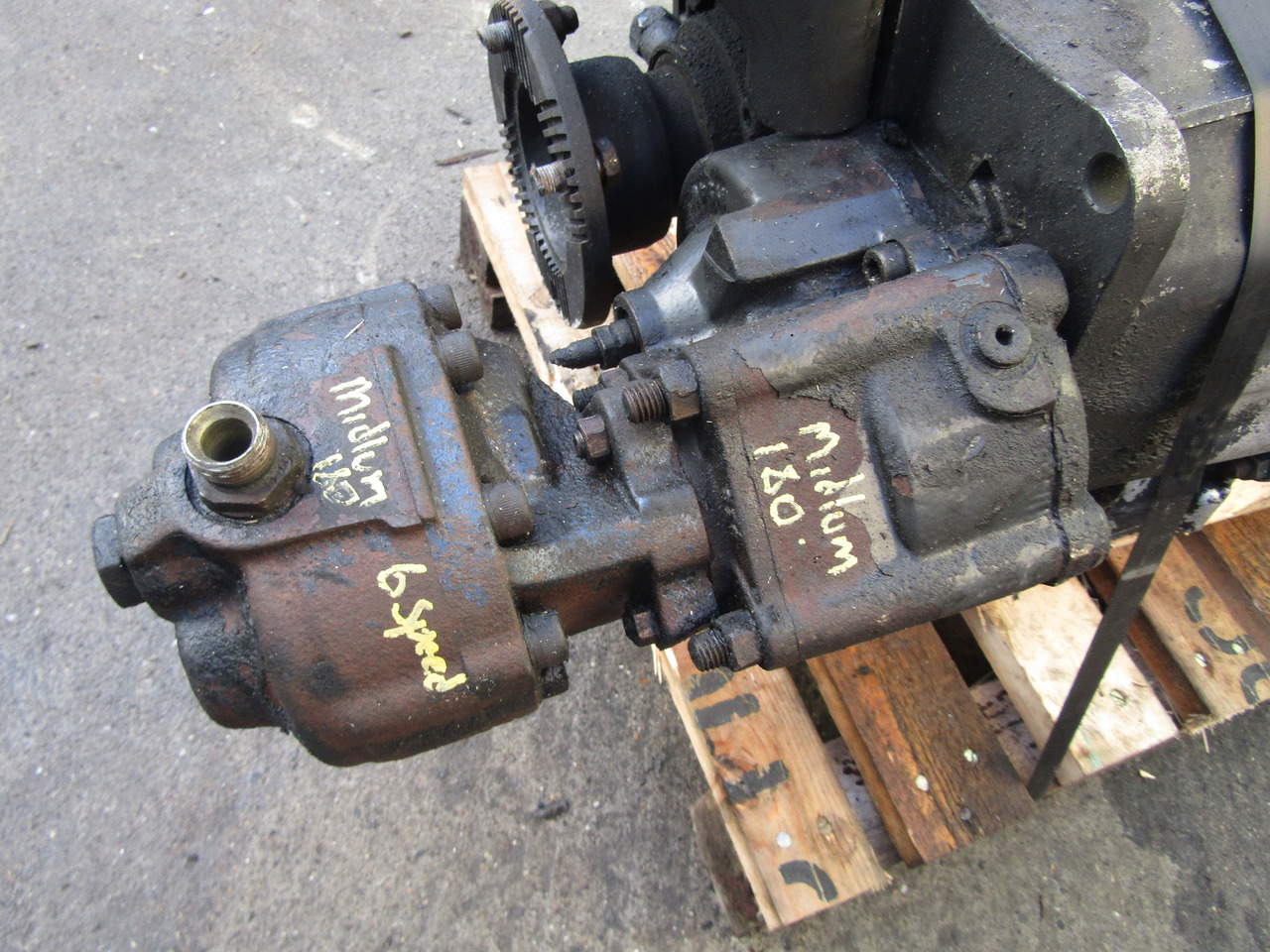 EATON 6 SPEED PTO (5206B GEARBOX) - Hidráulica para Camión: foto 1 EATON 6 SPEED PTO (5206B GEARBOX) - Hidráulica para Camión: foto 1