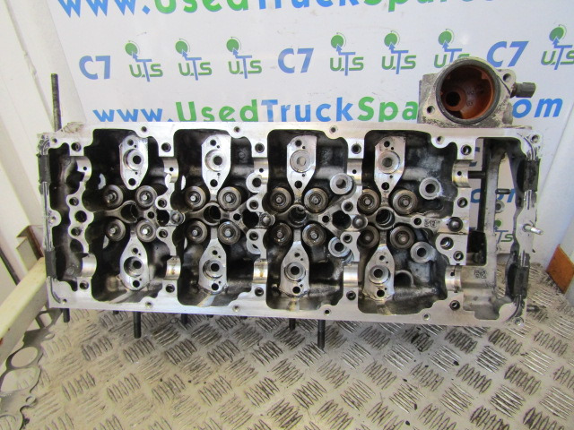 ISUZU NKR/GRAFTER 4JJ1 ENGINE CYLINDER HEAD P/NO 249758 - Motor y piezas para Camión: foto 3 ISUZU NKR/GRAFTER 4JJ1 ENGINE CYLINDER HEAD P/NO 249758 - Motor y piezas para Camión: foto 3
