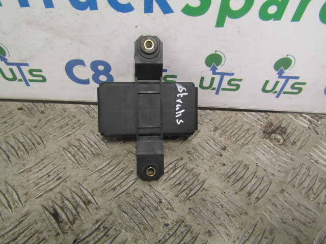 IVECO STRALIS CONTROL UNIT P/NO 504111498 - Sistema eléctrico para Camión: foto 1 IVECO STRALIS CONTROL UNIT P/NO 504111498 - Sistema eléctrico para Camión: foto 1