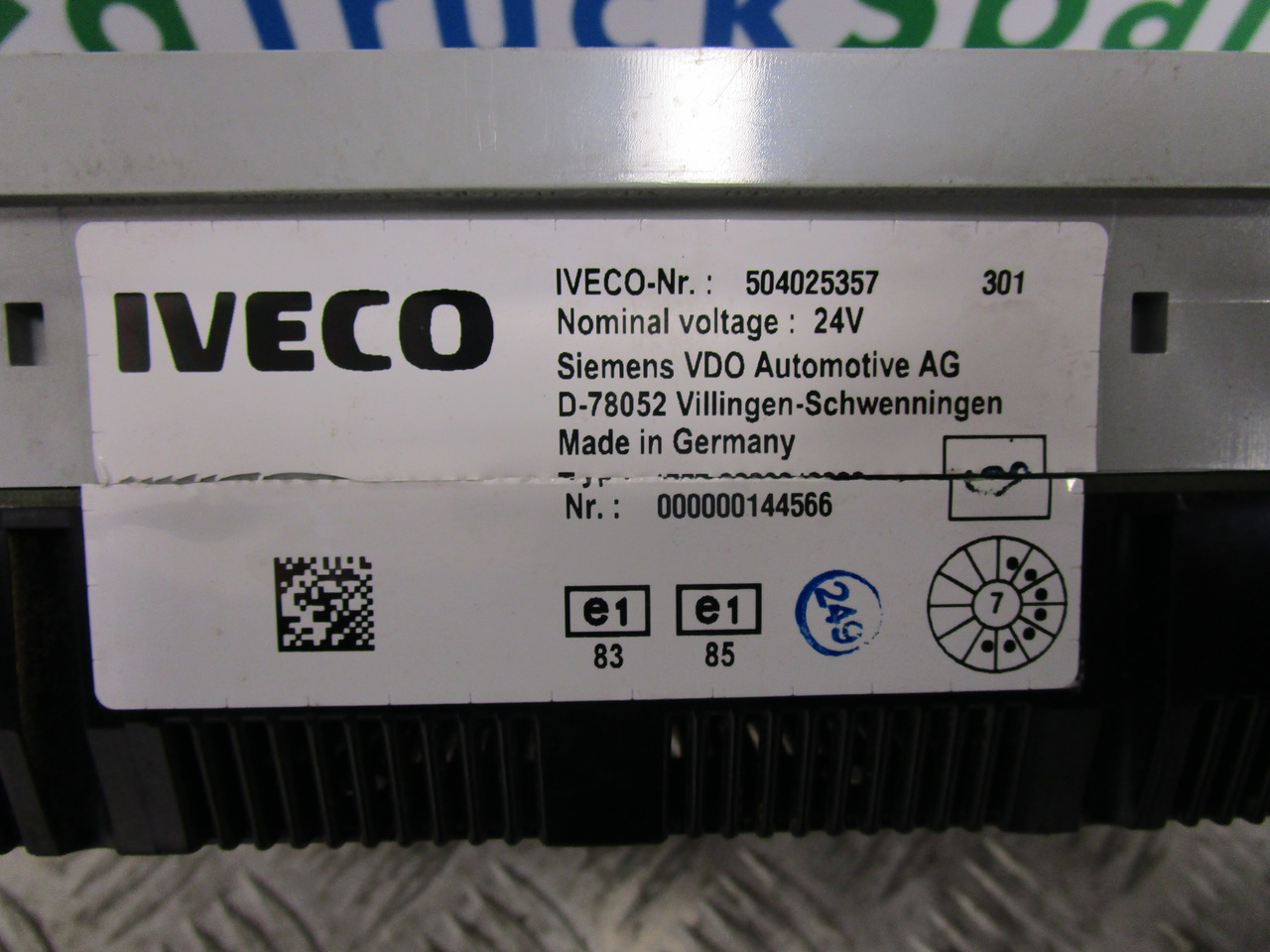 IVECO TECTOR CLOCK CLUSTER P/NO 504025357 - Sistema eléctrico para Camión: foto 2 IVECO TECTOR CLOCK CLUSTER P/NO 504025357 - Sistema eléctrico para Camión: foto 2