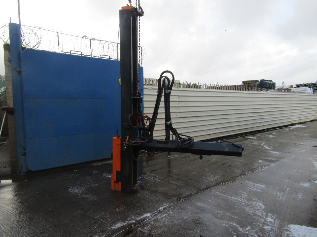 GAYK VR120 BARRIER DRIVE HAMMER - Implemento para Vehículo municipal: foto 1 GAYK VR120 BARRIER DRIVE HAMMER - Implemento para Vehículo municipal: foto 1