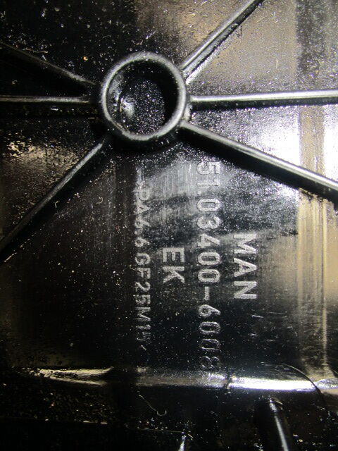 MAN TGL DO834 LFL54 ROCKER COVER P/NO 51.03400-6008 - Motor y piezas para Camión: foto 2 MAN TGL DO834 LFL54 ROCKER COVER P/NO 51.03400-6008 - Motor y piezas para Camión: foto 2