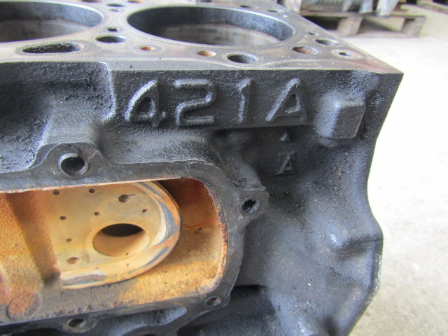 MITSUBISHI 4M42 STD BLOCK - Motor y piezas para Camión: foto 2 MITSUBISHI 4M42 STD BLOCK - Motor y piezas para Camión: foto 2