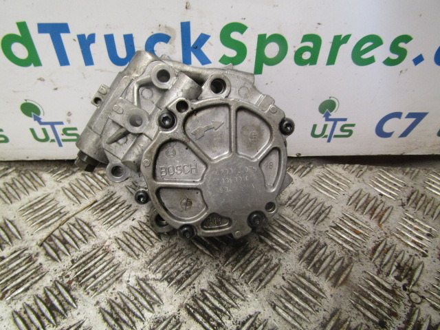 MITSUBISHI FUSO 4P10 BOSCH OIL PUMP P/NO 290311-1-A - Sistema de combustible para Camión: foto 1 MITSUBISHI FUSO 4P10 BOSCH OIL PUMP P/NO 290311-1-A - Sistema de combustible para Camión: foto 1