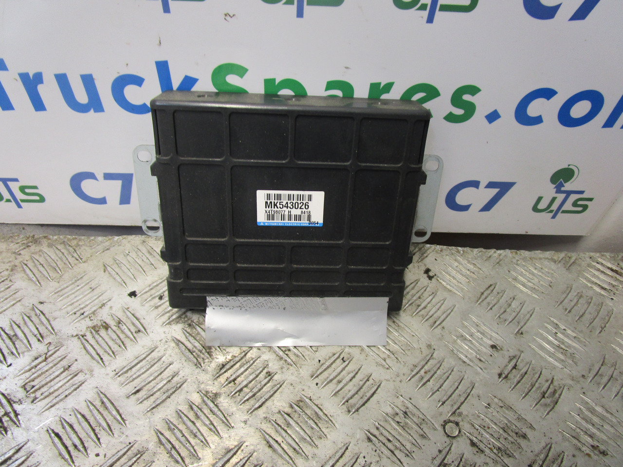 MITSUBISHI FUSO CONTROL UNIT P/NO MK543026 - Sistema eléctrico para Camión: foto 1 MITSUBISHI FUSO CONTROL UNIT P/NO MK543026 - Sistema eléctrico para Camión: foto 1