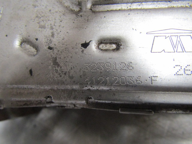 SCHMIDT SWINGO OIL COOLER (R754 ENGINE) P/NO 41212036F - Motor y piezas para Camión: foto 3 SCHMIDT SWINGO OIL COOLER (R754 ENGINE) P/NO 41212036F - Motor y piezas para Camión: foto 3