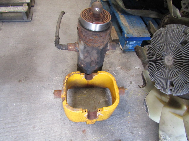 UNDERFLOOR TIPPING RAM 6 STAGE REMOVED FOR 2019 VOLVO FE 18TON TIPPER - Hidráulica para Camión: foto 3 UNDERFLOOR TIPPING RAM 6 STAGE REMOVED FOR 2019 VOLVO FE 18TON TIPPER - Hidráulica para Camión: foto 3