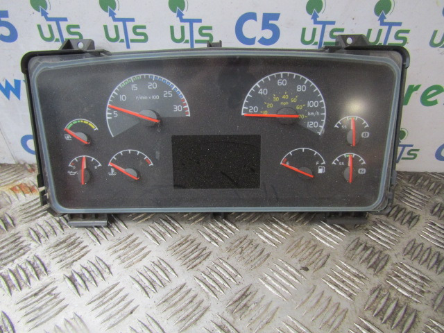 VOLVO FE CLOCK CLUSTER P/NO 20970787-P04 - Cabina e interior para Camión: foto 1 VOLVO FE CLOCK CLUSTER P/NO 20970787-P04 - Cabina e interior para Camión: foto 1