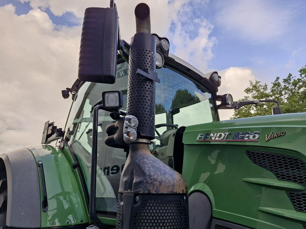 Fendt 826 VARIO PROFI PLUS - Tractor: foto 3 Fendt 826 VARIO PROFI PLUS - Tractor: foto 3
