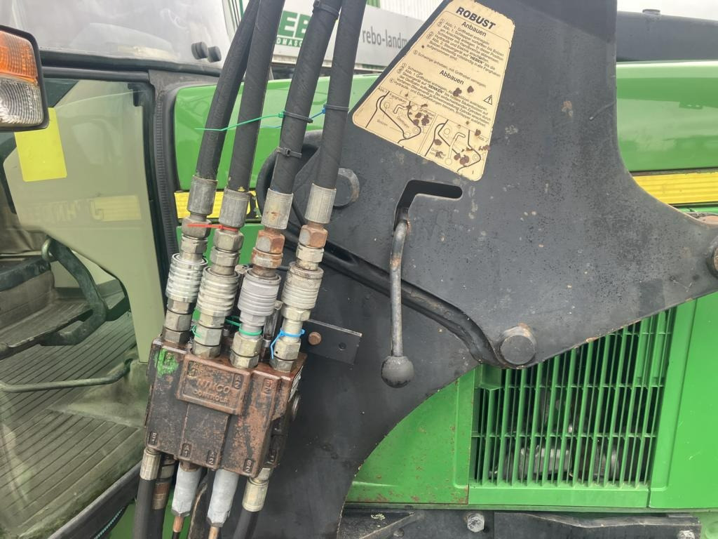 John Deere 6110 SE - Tractor: foto 4 John Deere 6110 SE - Tractor: foto 4