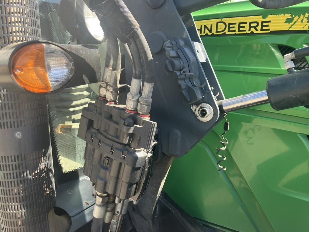 John Deere 6125R - Tractor: foto 2 John Deere 6125R - Tractor: foto 2