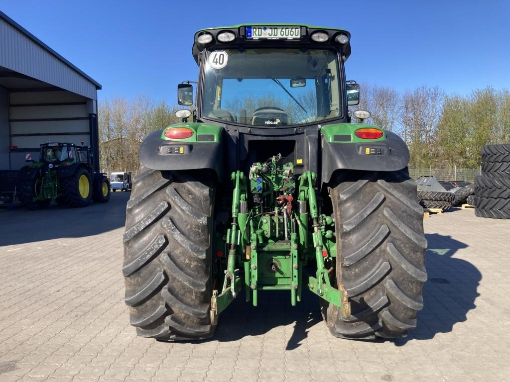 John Deere 6210R - Tractor: foto 2 John Deere 6210R - Tractor: foto 2