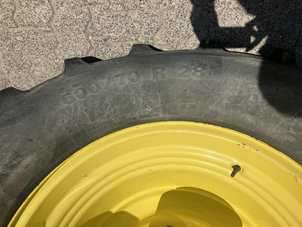 John Deere 6210R - Tractor: foto 4 John Deere 6210R - Tractor: foto 4