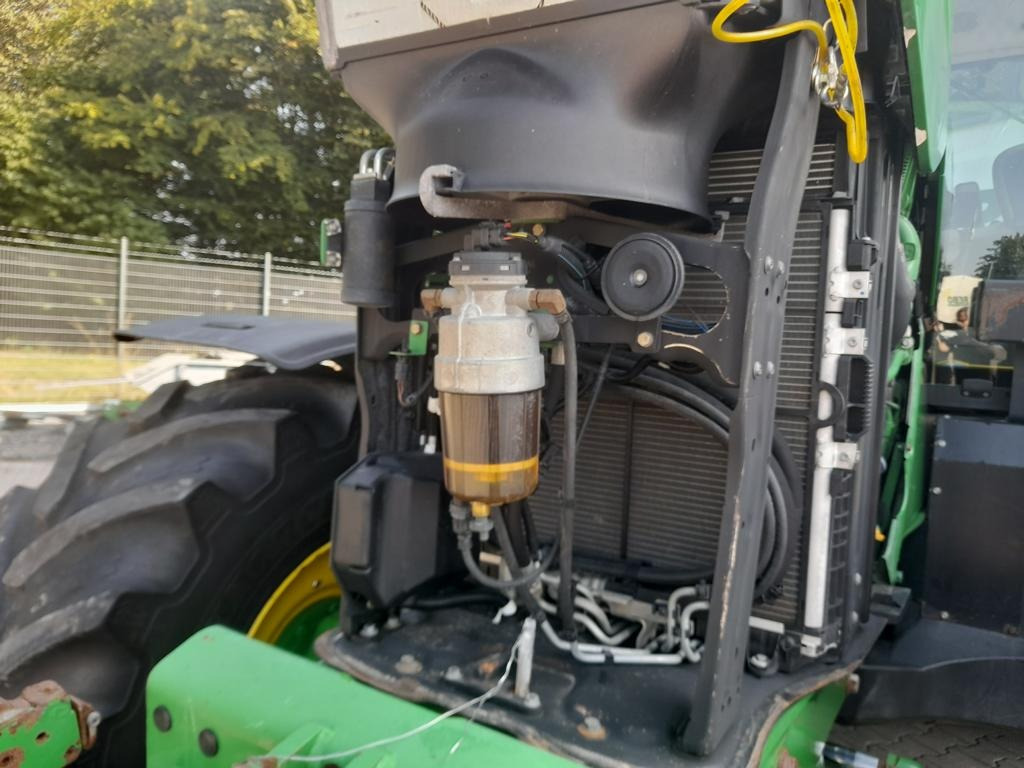 John Deere 6215 R - Tractor: foto 5 John Deere 6215 R - Tractor: foto 5