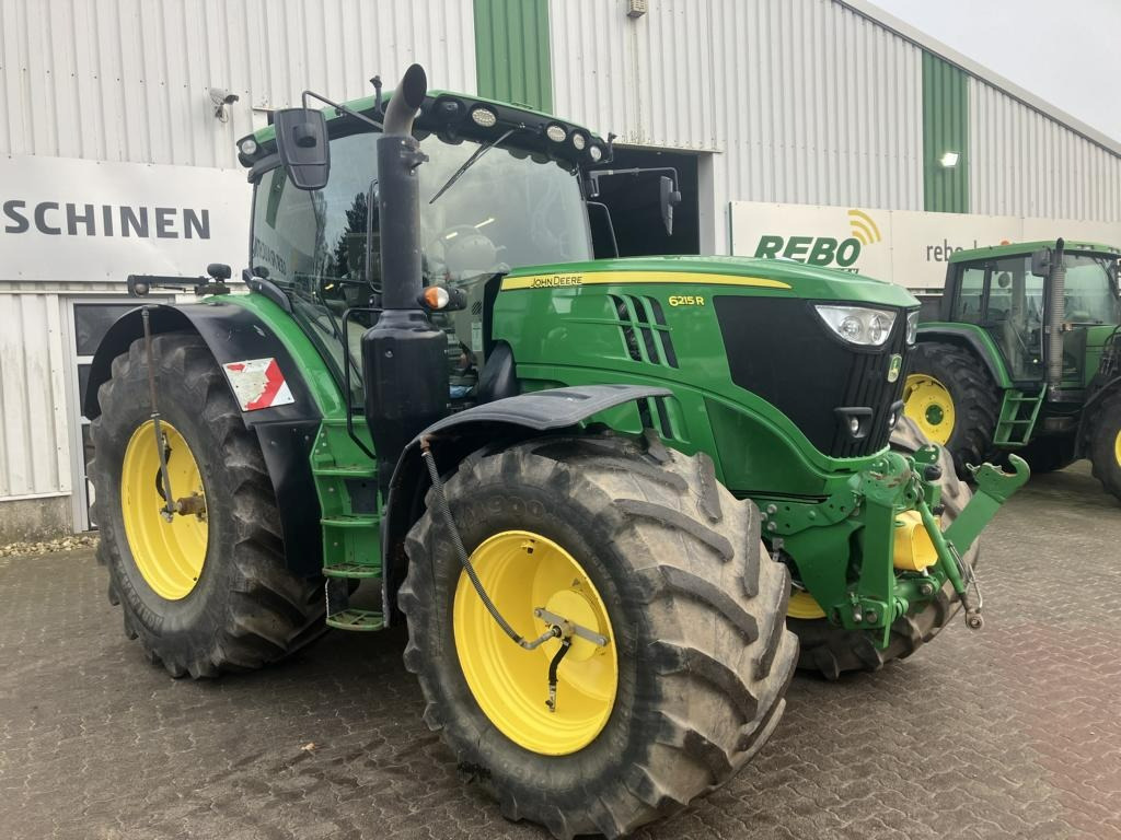 John Deere 6215R - Tractor: foto 1 John Deere 6215R - Tractor: foto 1