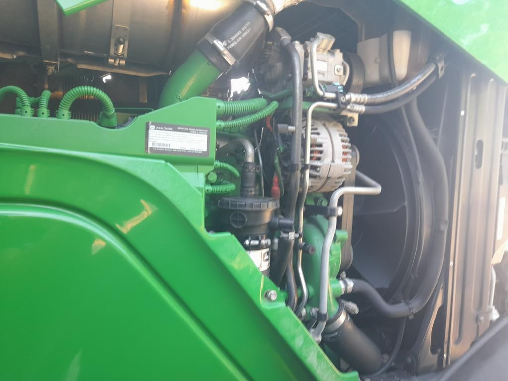 John Deere 6215R - Tractor: foto 4 John Deere 6215R - Tractor: foto 4