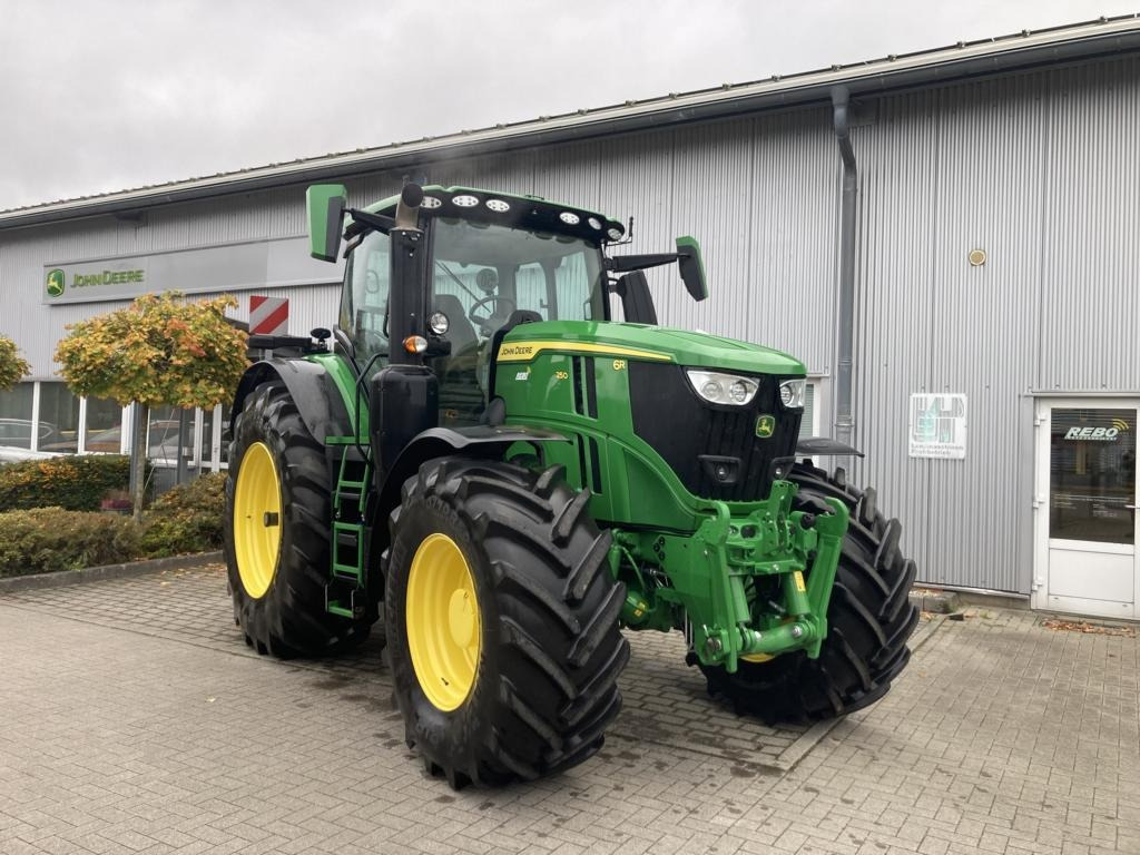 John Deere 6R250 - Tractor: foto 1 John Deere 6R250 - Tractor: foto 1