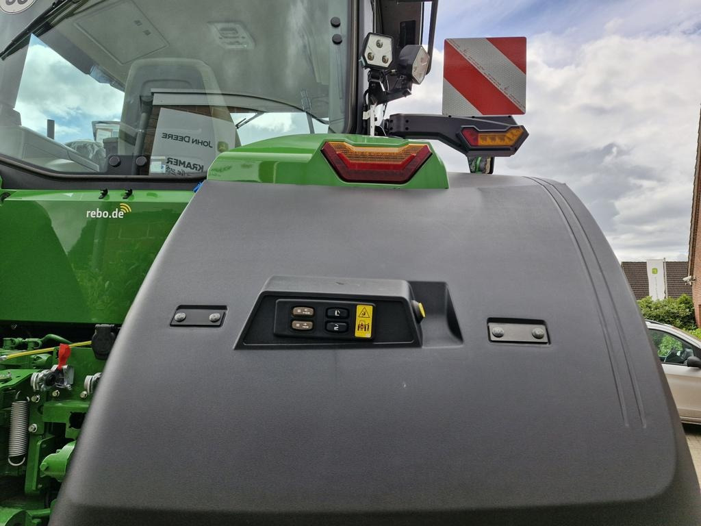 John Deere TRAKTOR 7R330 - Tractor: foto 3 John Deere TRAKTOR 7R330 - Tractor: foto 3