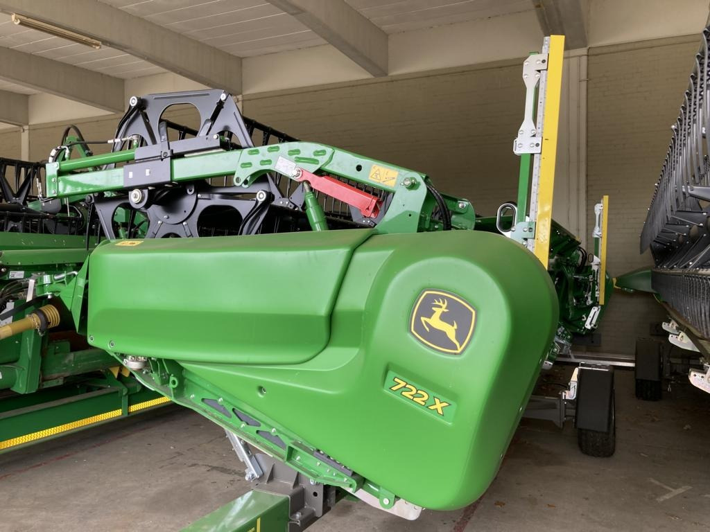 John Deere VARIABLES SCHNEIDWERK 722X MY2 - Cosechadora de granos: foto 1 John Deere VARIABLES SCHNEIDWERK 722X MY2 - Cosechadora de granos: foto 1