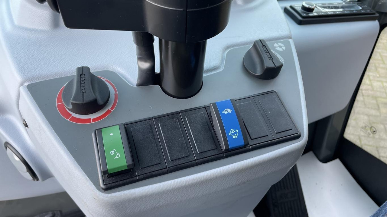 Cargadora de ruedas nuevo Kramer 5050: foto 8 Cargadora de ruedas nuevo Kramer 5050: foto 8