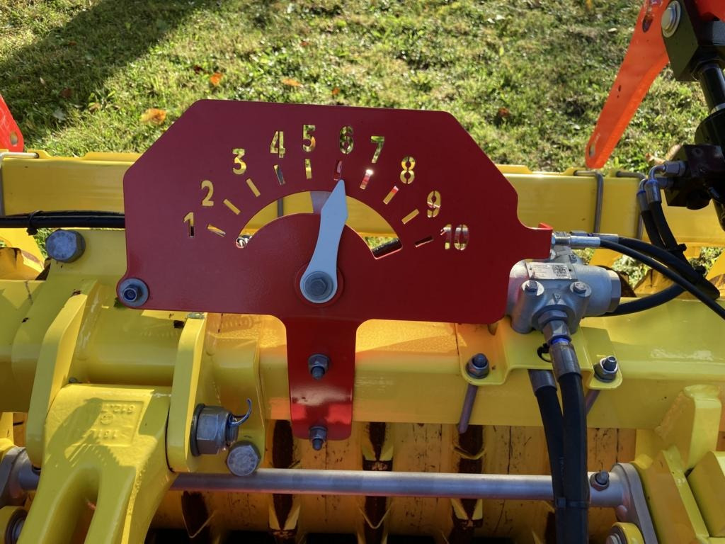 Pöttinger LION 403 C - Grada: foto 3 Pöttinger LION 403 C - Grada: foto 3