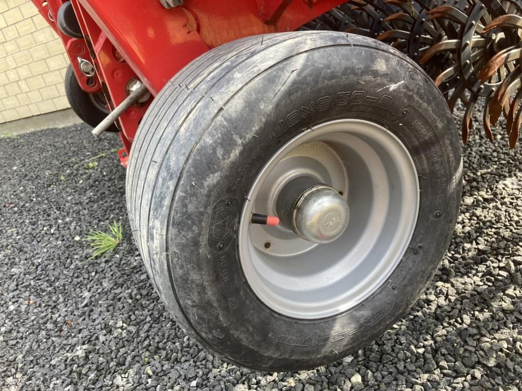 Pöttinger ROTOCARE V 12400 - Equipo para trabajo del suelo: foto 2 Pöttinger ROTOCARE V 12400 - Equipo para trabajo del suelo: foto 2