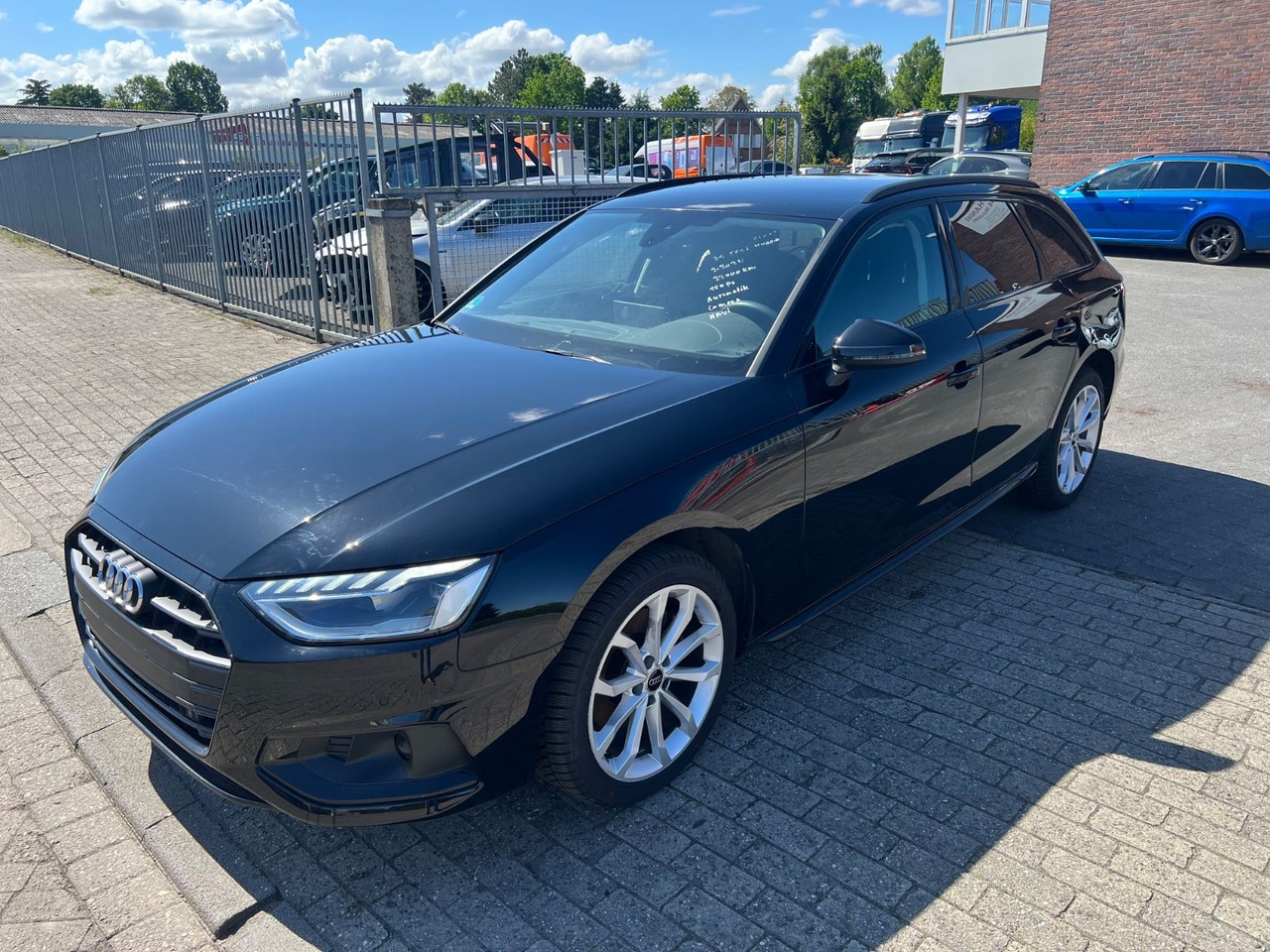 Audi A4 Avant 35 TFSI advanced Hybrid /Benzin AUTOMAT - Coche: foto 1 Audi A4 Avant 35 TFSI advanced Hybrid /Benzin AUTOMAT - Coche: foto 1