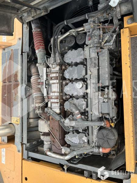 Excavadora de cadenas Liebherr R946LC: foto 11