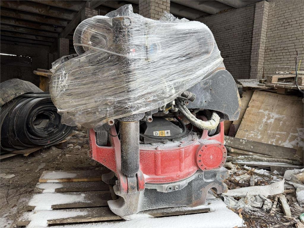 CAT 323 ROTOTILT R8 - Excavadora de cadenas: foto 2 CAT 323 ROTOTILT R8 - Excavadora de cadenas: foto 2