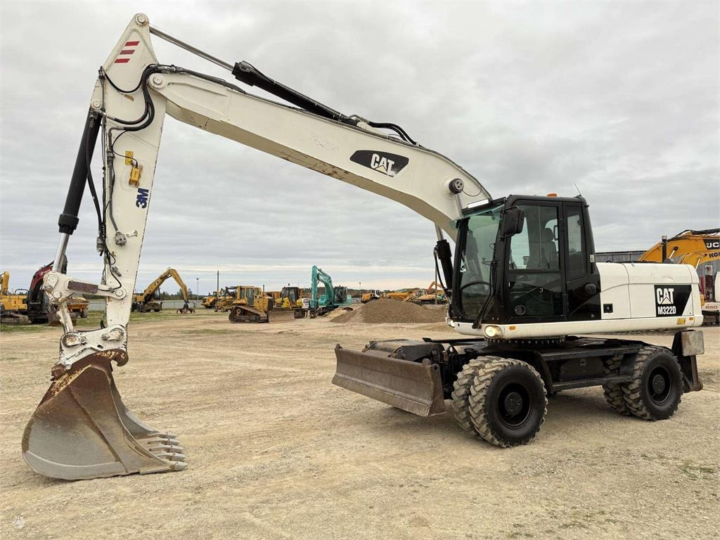 CAT M 322 D , 3D Trimble ready - Excavadora de ruedas: foto 2 CAT M 322 D , 3D Trimble ready - Excavadora de ruedas: foto 2