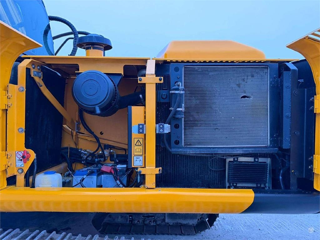 Excavadora de cadenas JCB JC 220 LCT4: foto 10